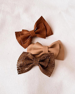By Mév charlotte 10cm bow | handmade in the Netherlands