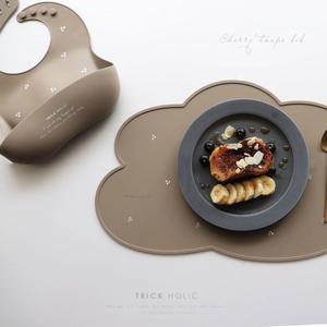 TRICK HOLIC silicone mat - cherry (taupe)
