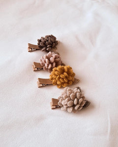 By Mév wool pine core flowers | handmade in the Netherlands